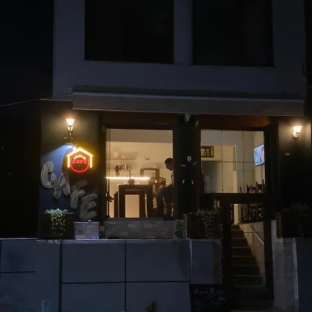 Tayfun Tanriverdi Aparthotel Ozdere